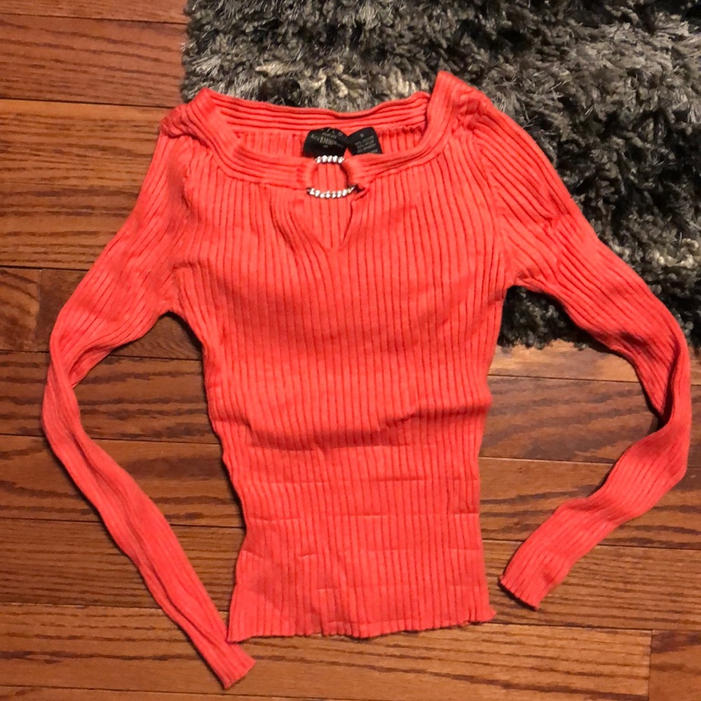 Sweater - Picture 2 of 6